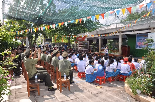 Chương trình tiếp sức đến trường cho các em học sinh