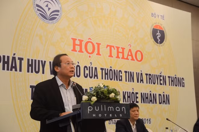Bộ trường Bộ TT&TT Trương Minh Tuấn chủ trì hội thảo