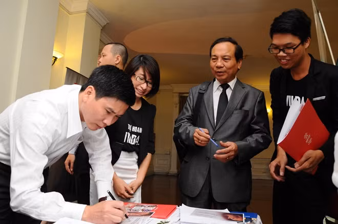 Cam kết không sử dụng sừng tê giác.