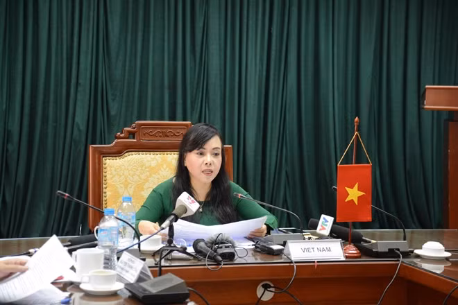 Bộ trưởng Bộ Y tế Nguyễn Thị Kim Tiến báo cáo tình hình dịch Zika ở Việt Nam