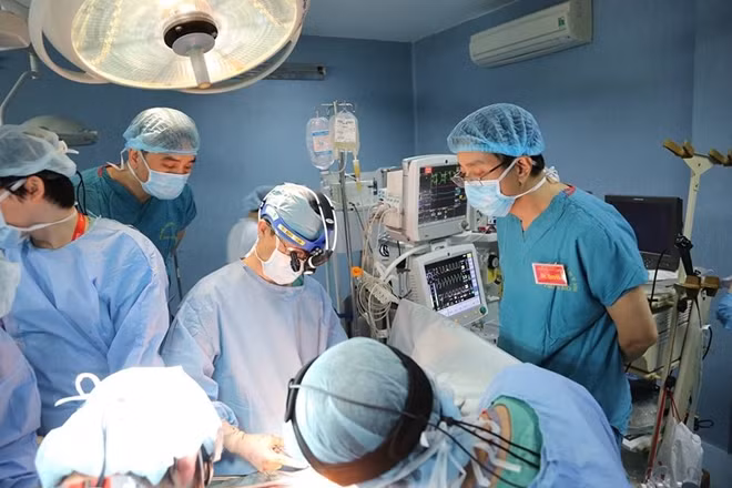 Ca ghép phổi đầu tiên ở Việt Nam
