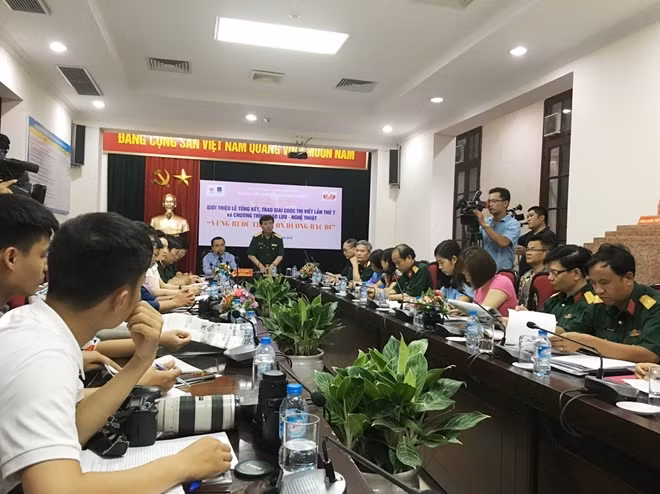 Họp báo về lễ tổng kết và trao giải cuộc thi