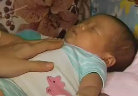 Bé T. đã được giải cứu an toàn và về trong vòng tay mẹ. Bé T. đã được giải cứu an toàn và về trong vòng tay mẹ.