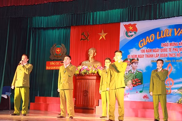 Các tiết mục văn nghệ giao lưu