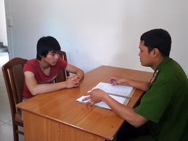 Đối tượng Phan Vũ Thịnh tại cơ quan Công an.