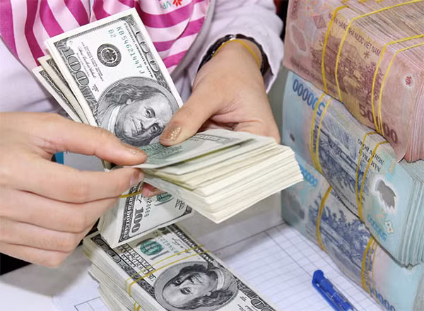 Từ nay đến cuối năm nguồn cung USD vẫn khá dồi dào nên sức ép điều chỉnh tỷ giá sẽ thấp.