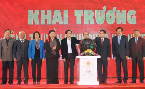 Chủ tịch Quốc hội Nguyễn Sinh Hùng dự Lễ khai trương Kênh truyền hình Quốc hội