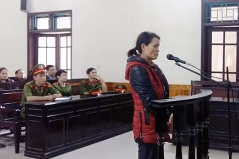 Đinh Thị Tiến tại phiên tòa.