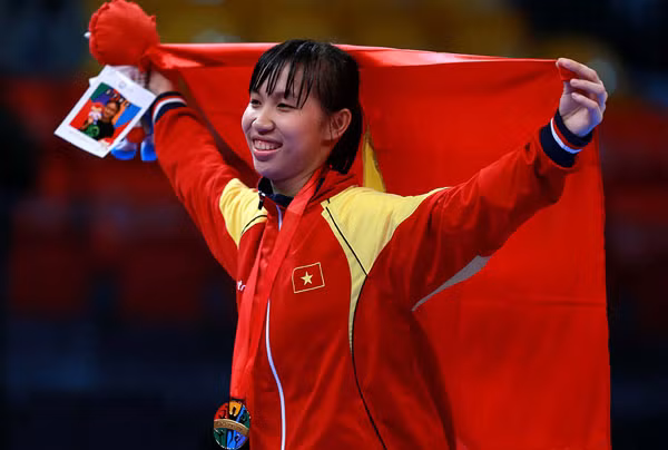 Kim Tuyền với huy chương vàng Teakwondo hạng 46kg. Ảnh: VNE.