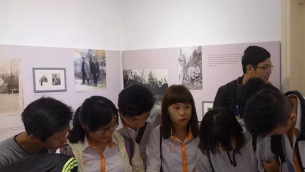 Bảo tàng thu hút rất đông các em học sinh đến tham quan và học hỏi.