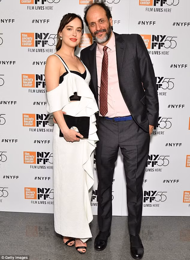 Dakota và đạo diễn Luca Guadagnino tại sự kiện.