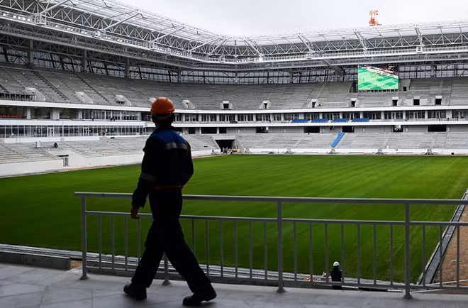 World Cup 2018 cũng góp phần tạo thêm hàng trăm nghìn việc làm mới tại các địa phương của Nga và thu hút thanh niên tham gia hoạt động thể dục thể thao.