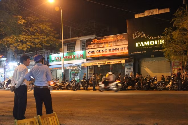 Quán chè Cung Đình, nơi xảy ra vụ việc.