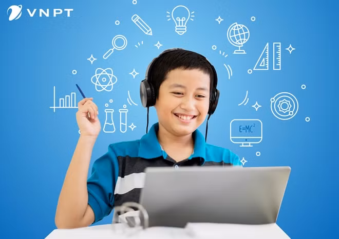 Học sinh học trực tuyến bằng giải pháp VNPT E-Learning.