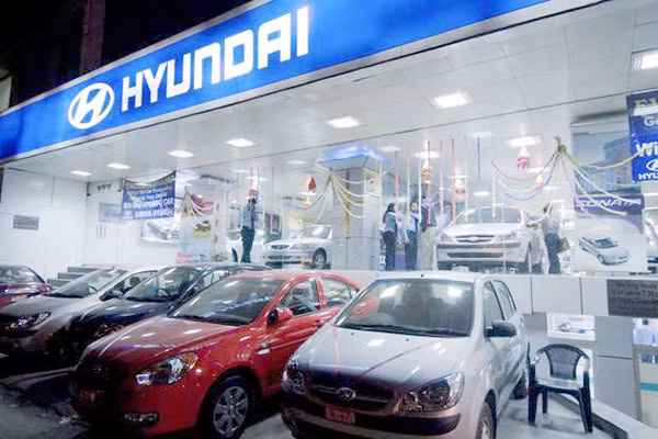 Tháng 4 năm 2017, Mỹ đã triệu hồi 572.000 xe Hyundai Sonata và Santa Fe phiên bản 2013-2014 được nhà máy Hyundai ở Montegomery, bang Alabam sản xuất.
