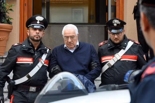Cảnh sát bắt đối tượng đứng đầu băng đảng mafia ở Palermo, Italia.