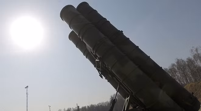 Một bệ phóng tên lửa S-400. Ảnh: Sputniknew