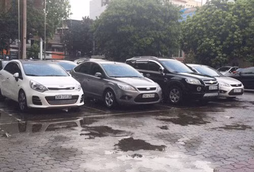 Bộ Tài chính sẽ thực hiện khoán xe công từ ngày 1-10-2016. Ảnh minh họa