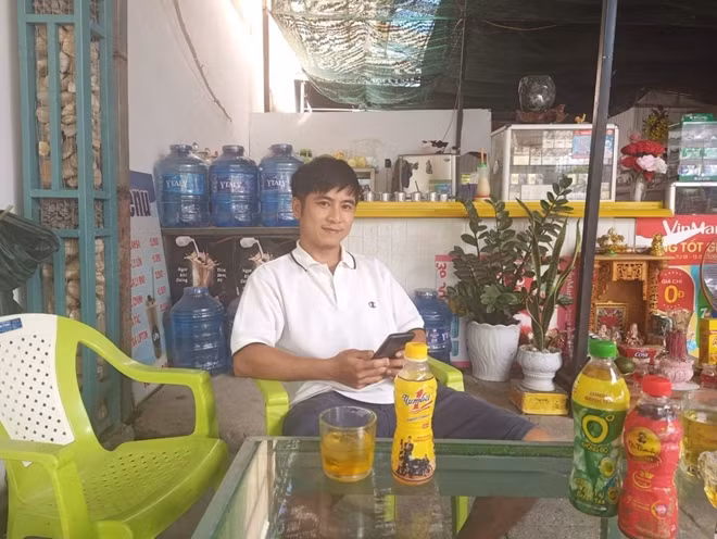 Anh Đặng Phi Trọng, người đã trúng giải triệu phú 100 triệu đồng vào đầu tháng 5 vừa qua. (Ảnh đầu tháng 5/2021).