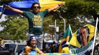 Người ủng hộ ông Jair Bolsonaro xuất hiện trên đường phố ở Brasilia và nhiều thành phố khác.