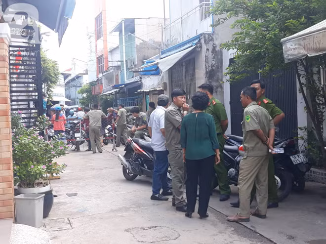 Cán bộ CSĐT tại hiện trường.