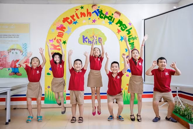 Trại hè Vinschool mang tới chuỗi trải nghiệm thực tế hấp dẫn giúp học sinh trang bị kiến thức và kỹ năng để vươn tới thành công.