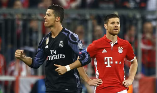 Ronaldo đã tỏa sáng đúng thời điểm quan trọng giúp Real rộng cửa vào bán kết. Ảnh: Reuters.