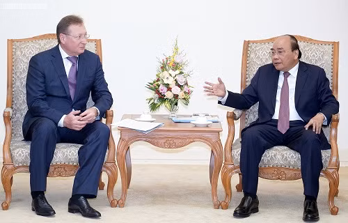 Thủ tướng Nguyễn Xuân Phúc và ông Sergey Ivanovich Kudryashov, Tổng Giám đốc Công ty Zarubezhneft (Liên bang Nga) - Ảnh: VGP/Quang Hiếu