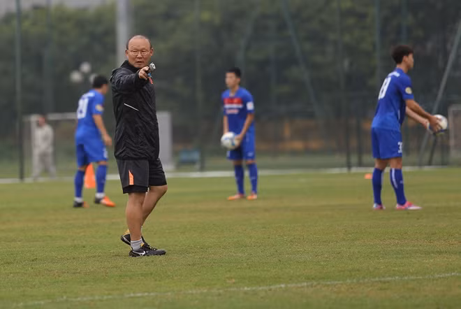 Hy vọng HLV trưởng Park Hang Seo sẽ cùng bóng đá Việt Nam có một kỳ AFF Cup thành công.