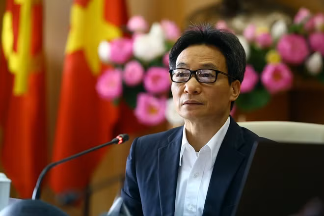 Phó Thủ tướng Vũ Đức Đam chủ trì cuộc họp Ban Chỉ đạo quốc gia phòng, chống dịch bệnh viêm đường hô hấp cấp do chủng với virus Corona (COVID-19), sáng 8/4. Ảnh: VGP