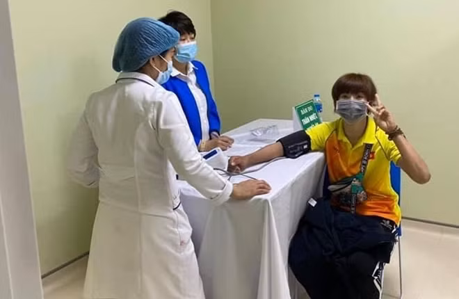 Các VĐV được tiêm vaccine COVID-19 nhằm chuẩn bị cho việc đi thi đấu tại nước ngoài.