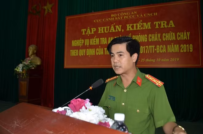 Đại tá Nguyễn Đức Hải - Phó Giám đốc Công an tỉnh Nghệ An phát biểu tại Lễ khai mạc lớp tập huấn.