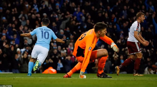 ManCity tỏ ra quá manh. Ảnh: Reuters.
