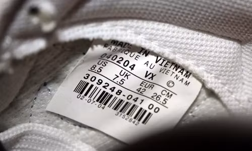 Tuy được đánh giá cao hơn "Made in China" song hàng hóa có xuất xứ Việt Nam nhìn chung vẫn ở nhóm dưới trong 52 nền sản xuất được khảo sát. Tuy được đánh giá cao hơn "Made in China" song hàng hóa có xuất xứ Việt Nam nhìn chung vẫn ở nhóm dưới trong 52 nền sản xuất được khảo sát.
