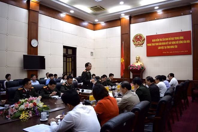Trung tướng Trần Quốc Tỏ, Ủy viên Trung ương Đảng, Thứ trưởng Bộ Công an phát biểu chỉ đạo.