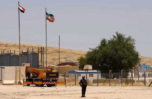 Bên trong cửa khẩu Mandali của Iraq. Ảnh: AFP. Bên trong cửa khẩu Mandali của Iraq. Ảnh: AFP.