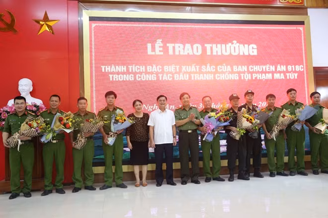 UBND tỉnh Nghệ An khen thưởng Ban chuyên án