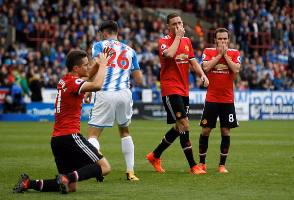 Thất bại này có phải là dấu hiệu Man Utd đang gặp khủng hoảng. Ảnh: Reuters.