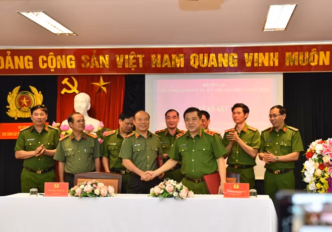 Viện Khoa học và công nghệ ký kết quy chế phối hợp với Cục CSĐT tội phạm về ma túy Bộ Công an.