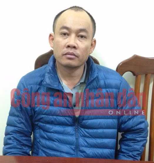 Nguyễn Trọng Quý trong vai ông chủ hãng xe vận tải Phú Quý.