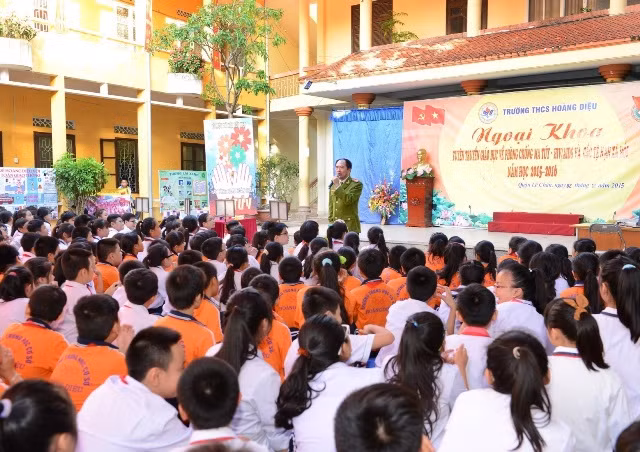 Công an TP Hải Phòng tuyên truyền trang bị kỹ năng cho học sinh phòng tránh TNXH.