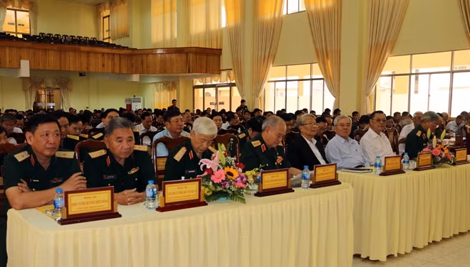 Đại biểu tham dự hội thảo