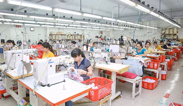 Ngành Dệt may và nhiều ngành sản xuất gặp khó đã ảnh hưởng lớn đến thu ngân sách. Ảnh: CTV