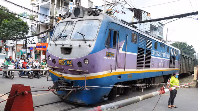 Ngành Đường sắt đứng trước nguy cơ dừng chạy tàu trong tháng 3.
