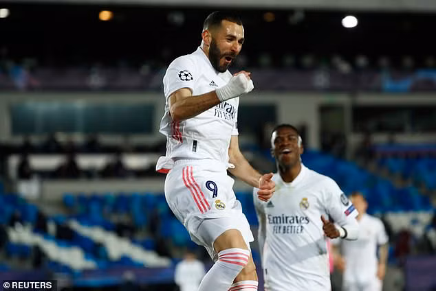 Karim Benzema cán mốc 70 bàn thắng đồng thời góp công lớn giúp Real nhẹ nhàng giành vé vào tứ kết Champions league.
