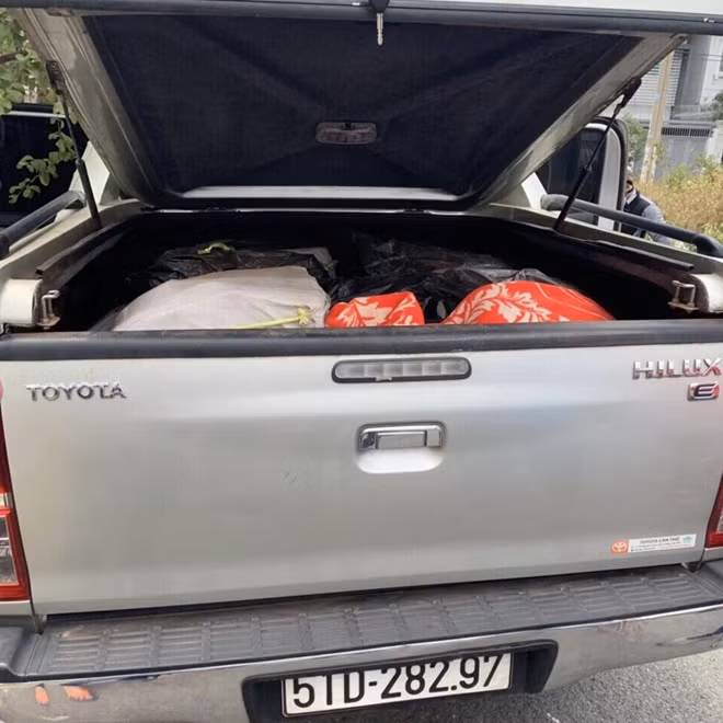 Số ma túy hơn 300kg trên xe ôtô bán tải.