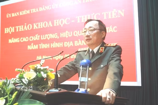 Thứ trưởng Nguyễn Văn Thành phát biểu chỉ đạo Hội thảo.