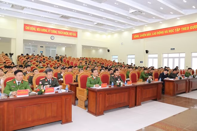 Các đại biểu dự Hội nghị.