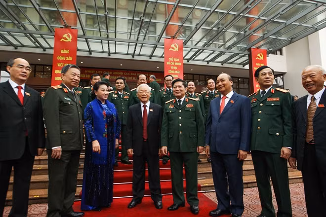 Tổng Bí thư, Chủ tịch nước Nguyễn Phú Trọng cùng các đại biểu dự Đại hội.