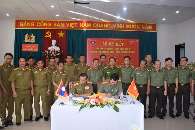 Lãnh đạo Công an tỉnh Thừa Thiên - Huế và Sở An ninh tỉnh SeKông (Lào) ký biên bản ghi nhớ, hợp tác về An ninh - trật tự.